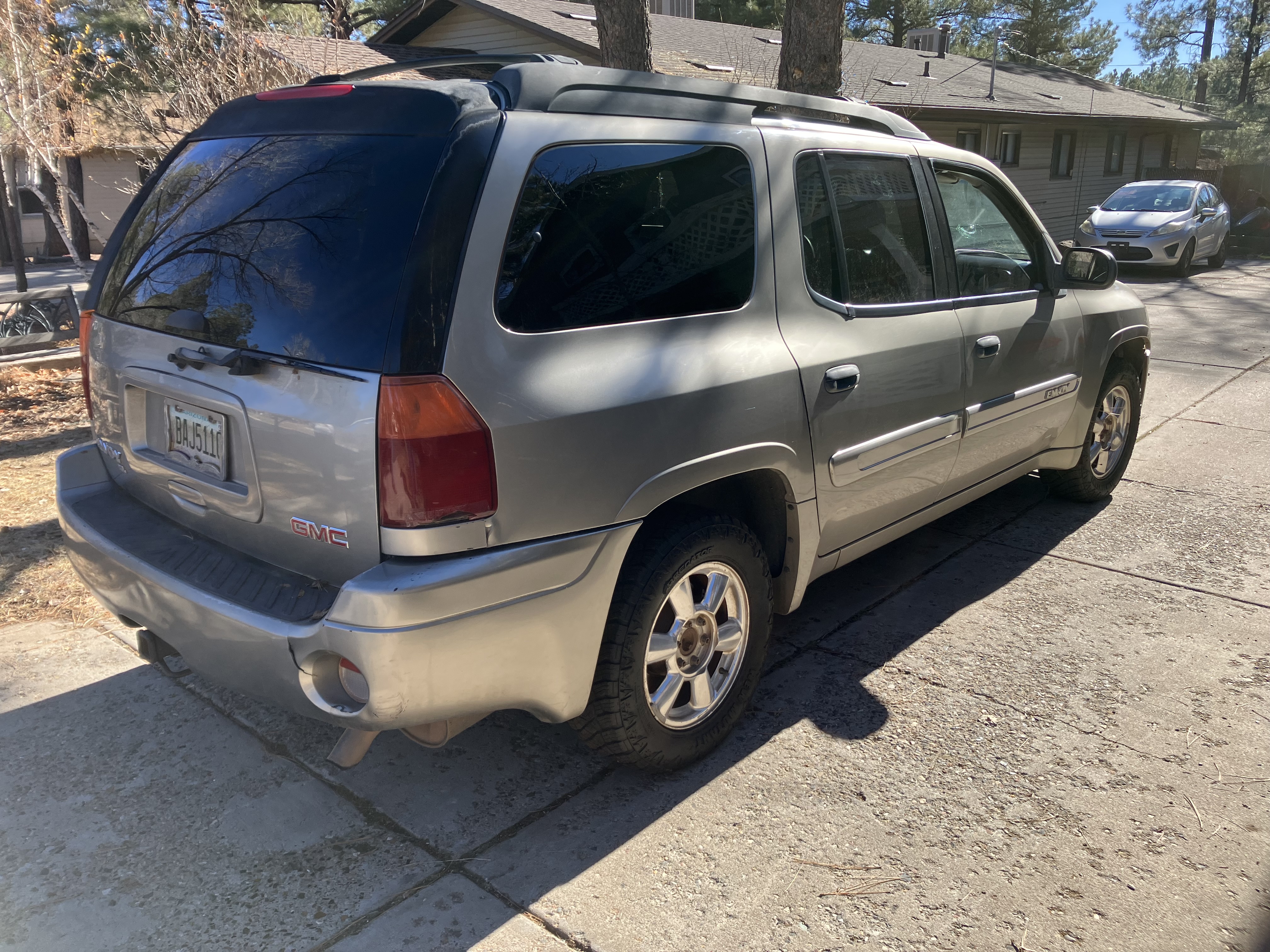 Used 2003 GMC Envoy XL SLE w/ 1SB Preferred Equipment Group AWD/4WD image 6