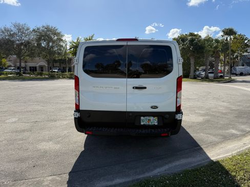 Used 2019 Ford Transit 350 XLT image 8