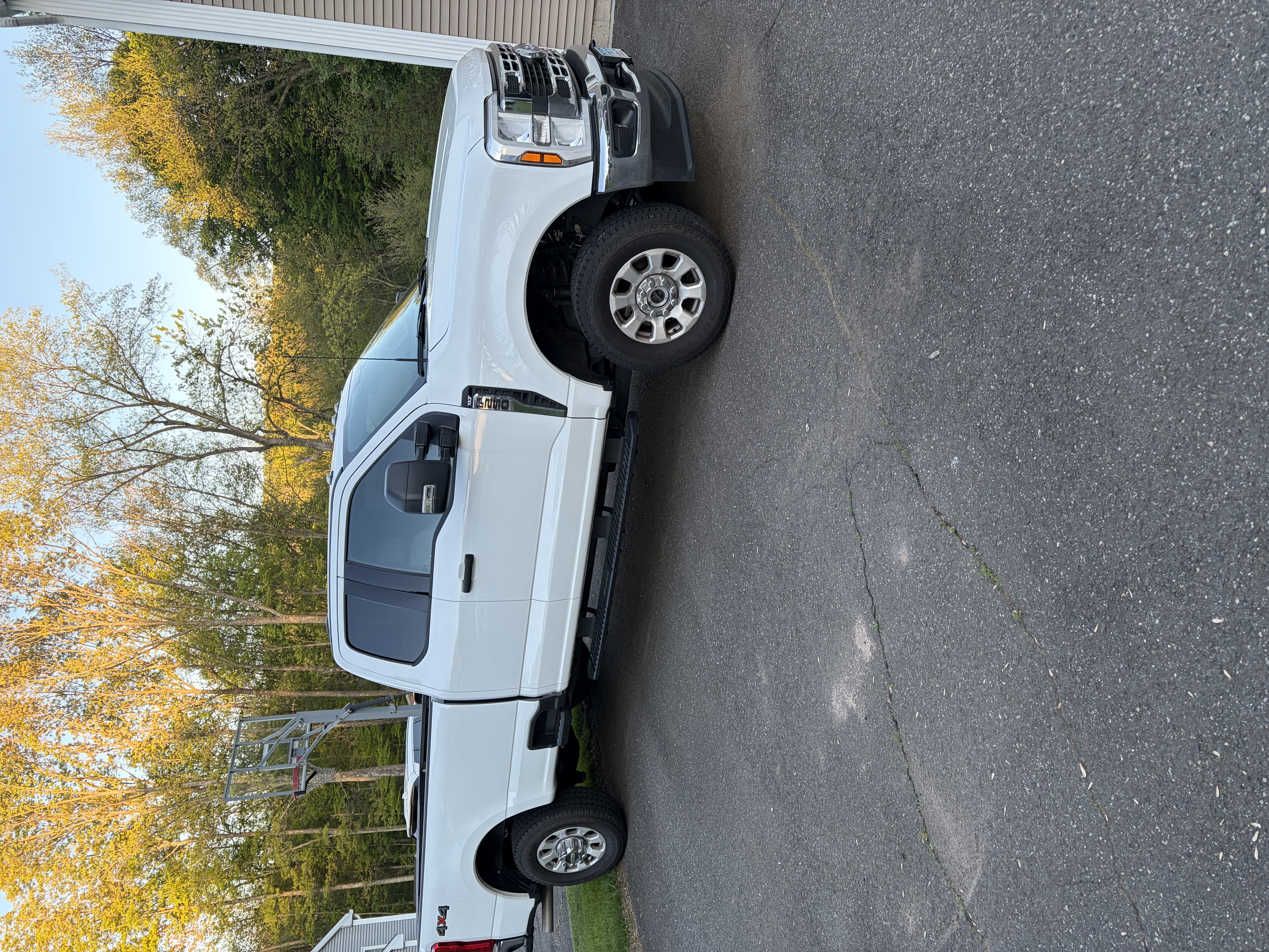 Used 2024 Ford F250 XLT w/ Snow Plow Prep Package AWD/4WD image 1