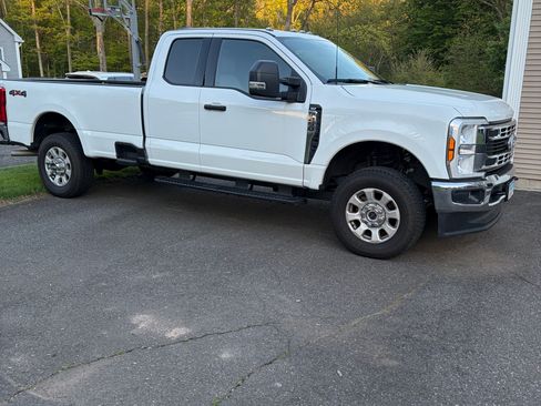 Used 2024 Ford F250 XLT w/ Snow Plow Prep Package AWD/4WD image 1