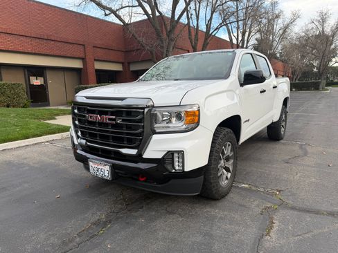 Used 2022 GMC Canyon AT4 w/ Trailering Package image 1