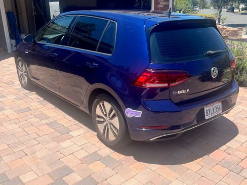 Used 2019 Volkswagen e-Golf SE w/ Driver Assistance Package FWD image 10
