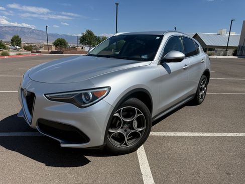 Used 2018 Alfa Romeo Stelvio AWD image 1