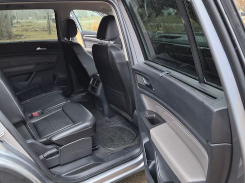 Used 2022 Volkswagen Atlas SE image 17