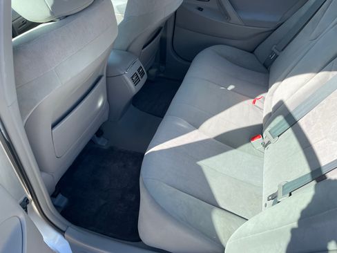 Used 2011 Toyota Camry Hybrid w/ Upgrade Pkg image 12