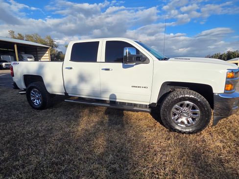 Used 2017 Chevrolet Silverado 2500 LT w/ LT Fleet Convenience Package image 10