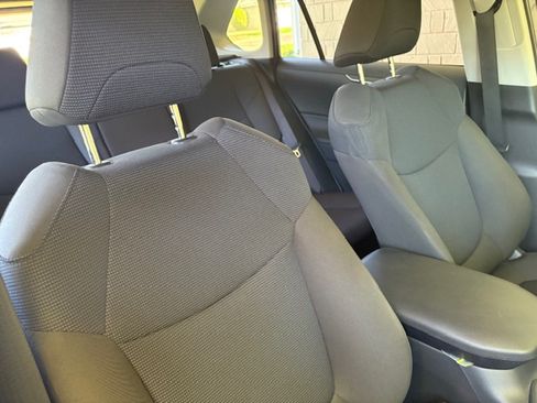 Used 2025 Toyota RAV4 LE image 9