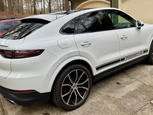Used 2021 Porsche Cayenne Coupe image 5