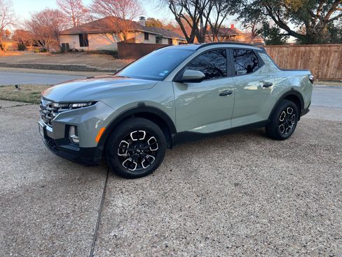 Used 2022 Hyundai Santa Cruz SEL w/ Activity Package image 2