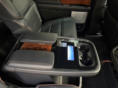 Used 2022 Lincoln Navigator Black Label image 18