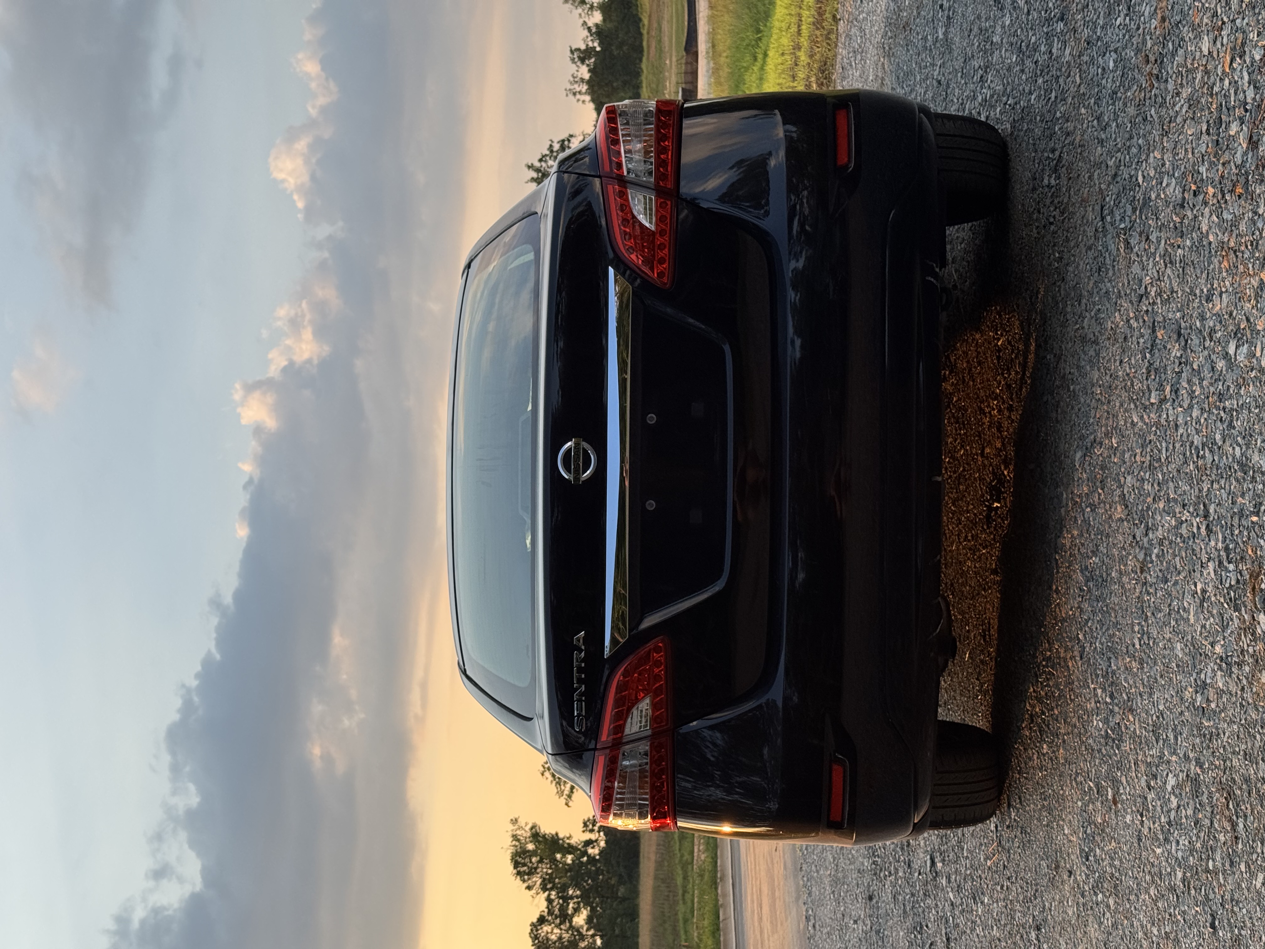 Used 2015 Nissan Sentra S FWD image 8