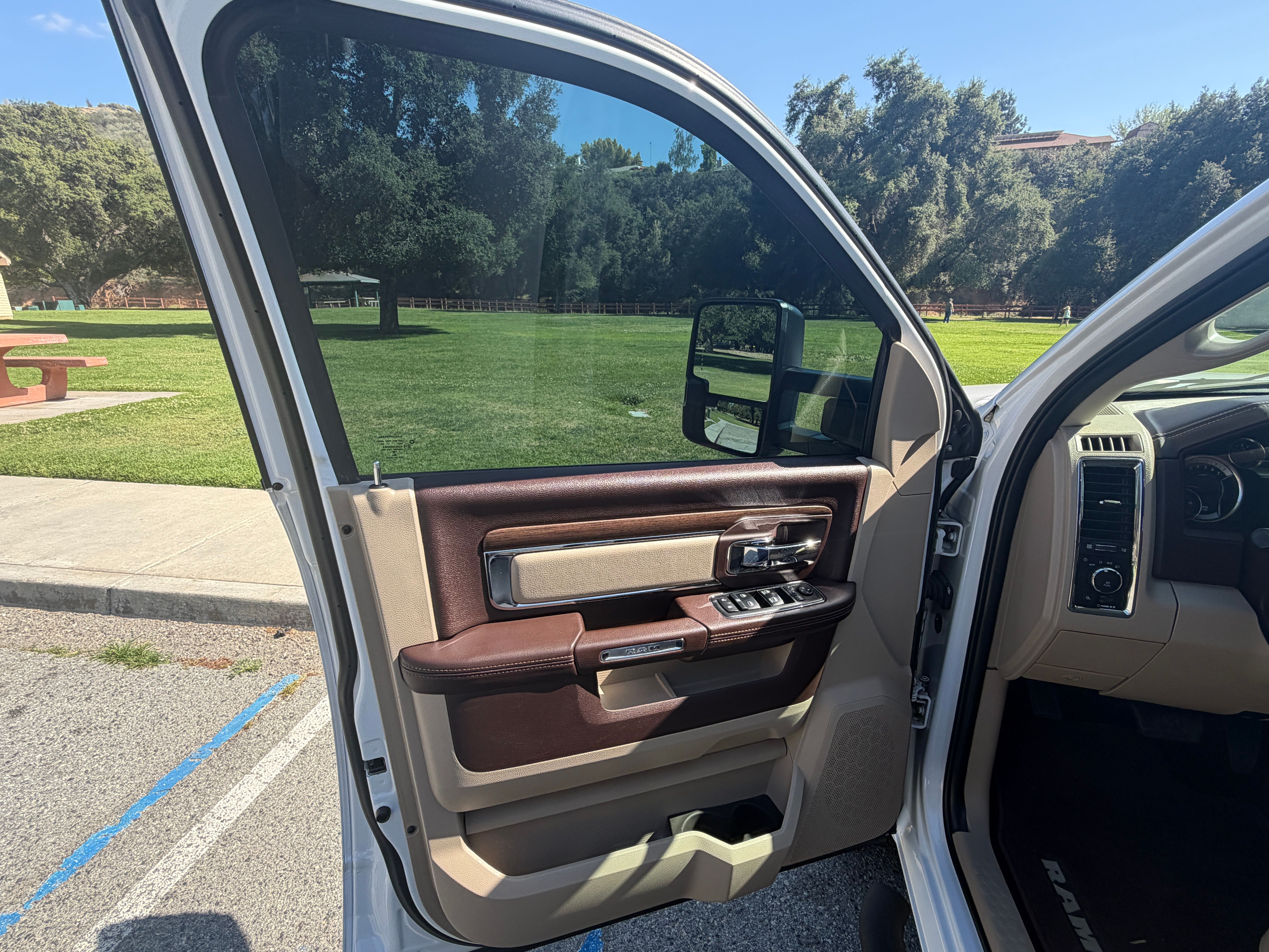 Used 2018 RAM 1500 Laramie RWD image 5