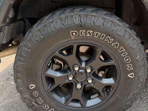 Used 2021 Jeep Wrangler Unlimited Sport AWD/4WD image 31