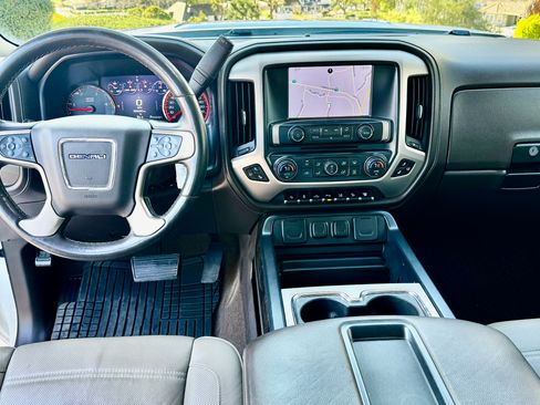 Used 2015 GMC Sierra 2500 Denali w/ Duramax Plus Package image 8