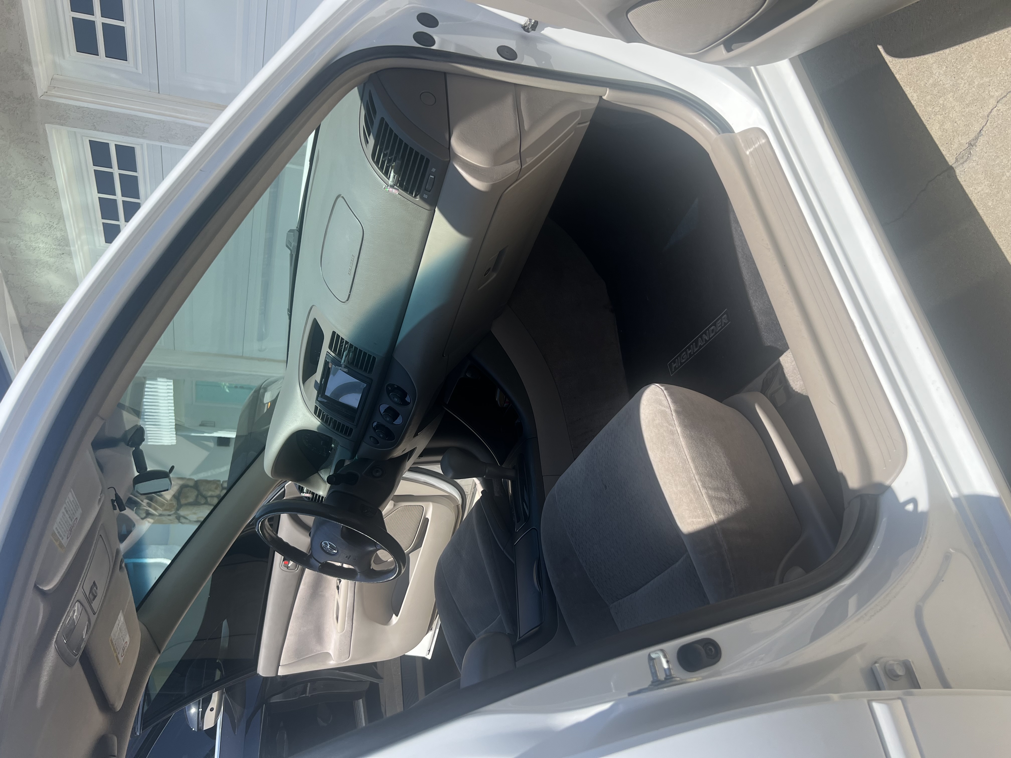 Used 2002 Toyota Camry LE w/ Pkg 1 FWD image 9