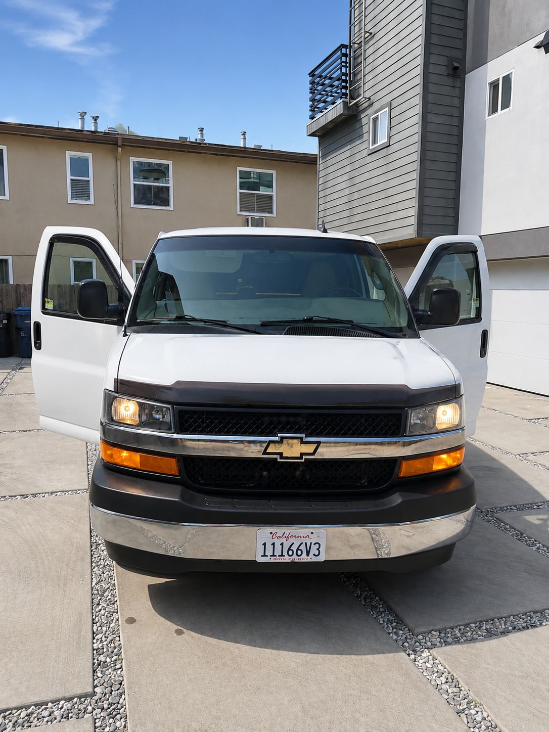 Used 2017 Chevrolet Express 3500 LT w/ LT Preferred Equipment Group RWD image 6