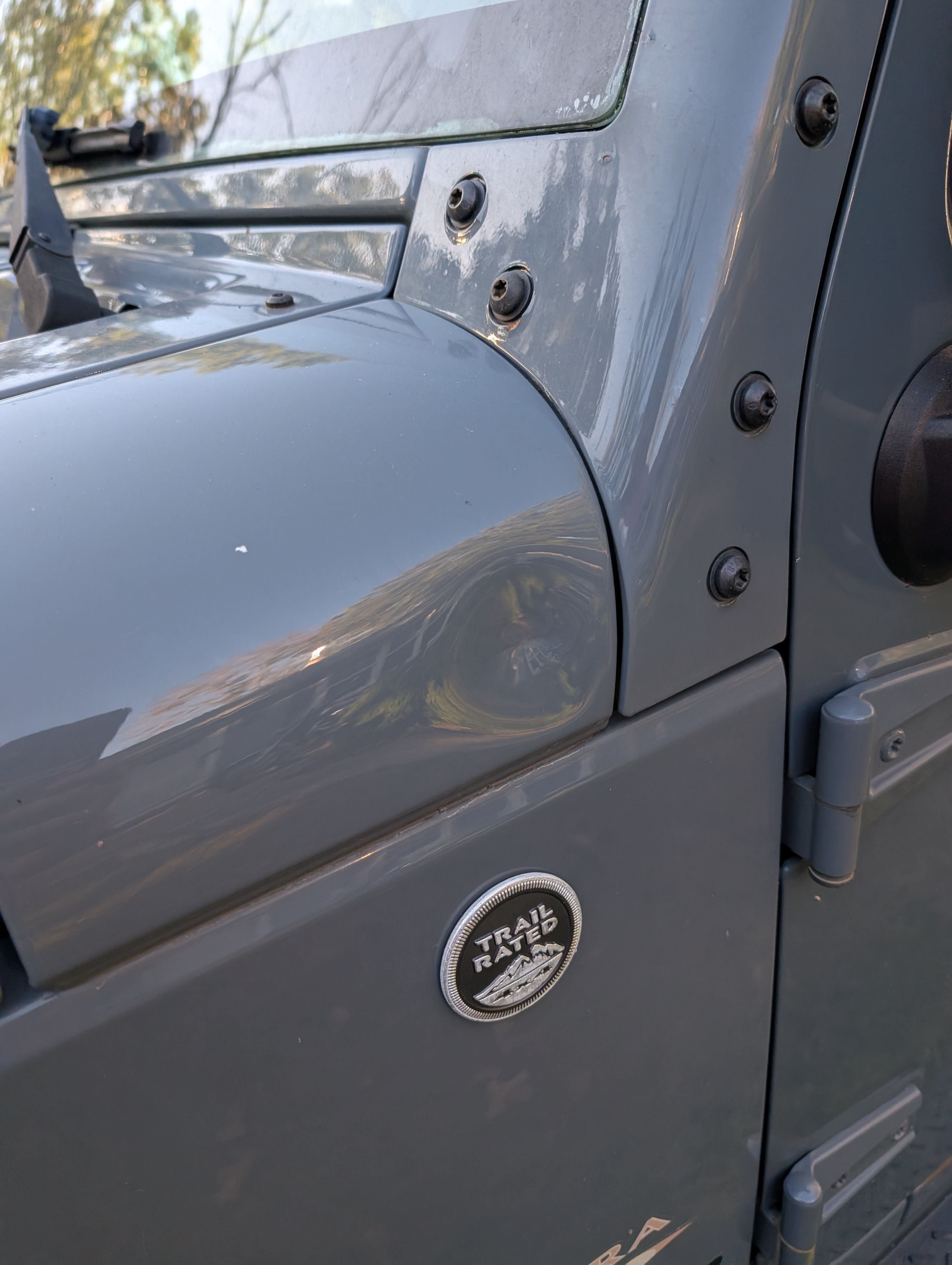 Used 2015 Jeep Wrangler Unlimited Sahara w/ Connectivity Group AWD/4WD image 4