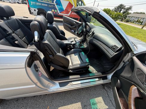Used 2000 BMW 323ci Convertible RWD image 8