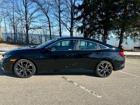 Used 2019 Honda Civic Sport image 8