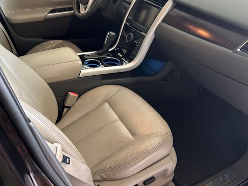 Used 2014 Ford Edge Limited w/ Equipment Group 301A FWD image 8