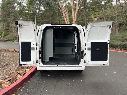 Used 2018 Nissan NV200 SV image 9