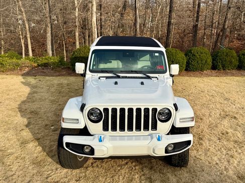 Used 2022 Jeep Wrangler 4xe High Altitude image 8