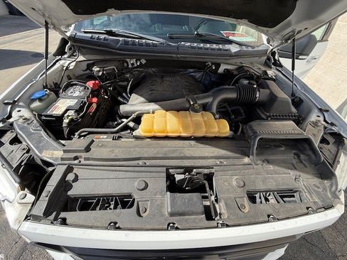 Used 2016 Ford F150 XLT w/ Equipment Group 302A Luxury image 9