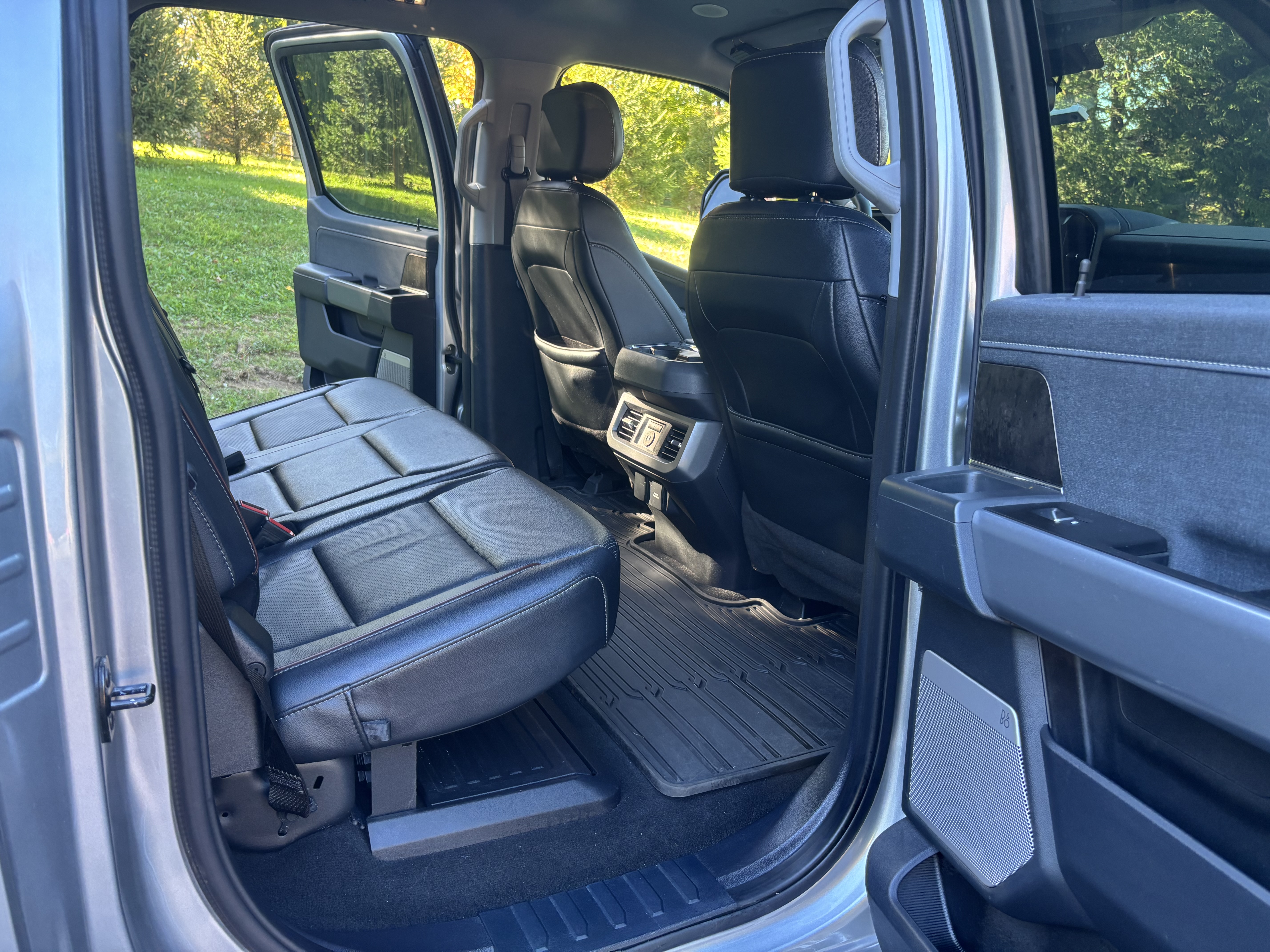 Used 2024 Ford F350 Lariat w/ Lariat Ultimate Package AWD/4WD image 17