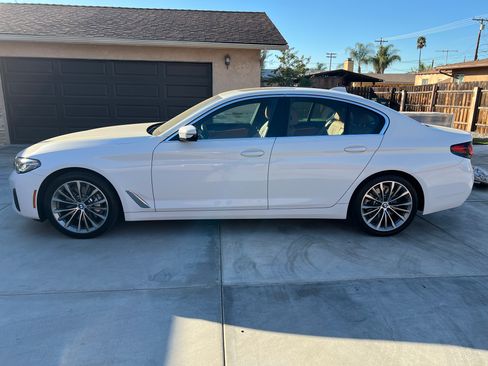 Used 2022 BMW 530i xDrive w/ Convenience Package image 5