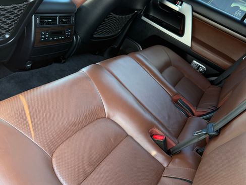 Used 2021 Toyota Land Cruiser image 10