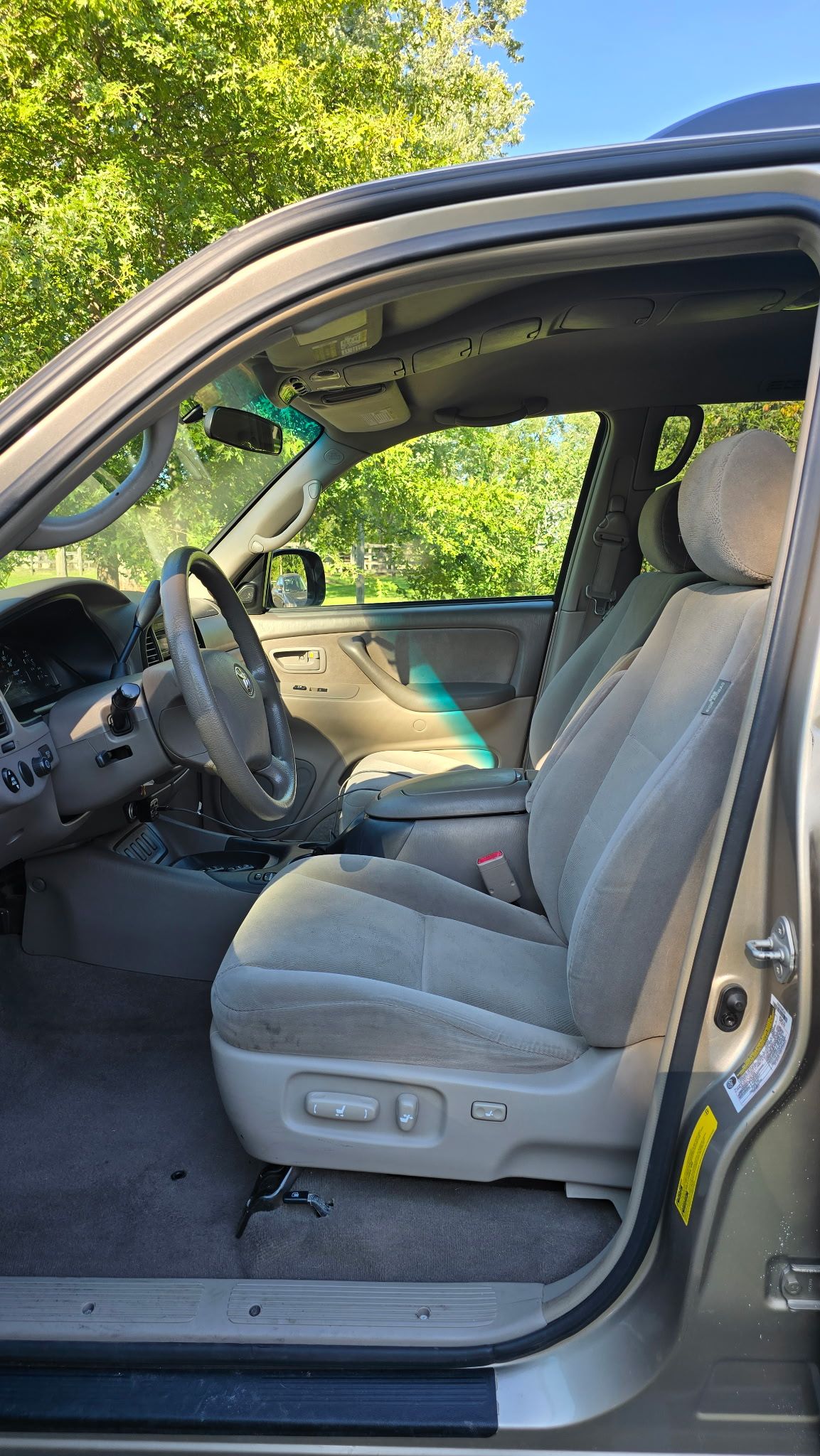 Used 2006 Toyota Sequoia SR5 RWD image 5