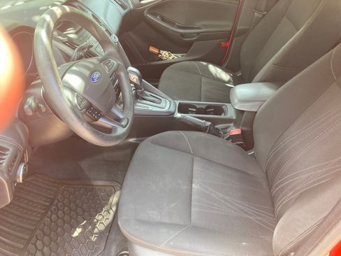 Used 2015 Ford Focus SE FWD image 13