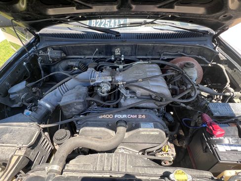 Used 2002 Toyota Tacoma PreRunner RWD image 13