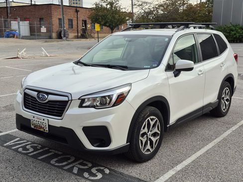 Used 2019 Subaru Forester Premium image 9