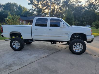 Used 2006 Chevrolet Silverado 2500 LT w/ Heavy-Duty Power Package