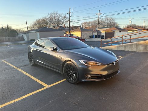 Used 2016 Tesla Model S 90D AWD/4WD image 9