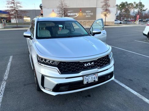 Used 2023 Kia Sorento EX image 22