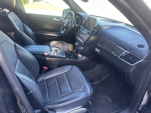 Used 2017 Mercedes-Benz GLS 550 4MATIC image 13