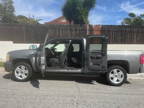 Used 2007 Chevrolet Silverado 1500 LT w/ California Package image 8
