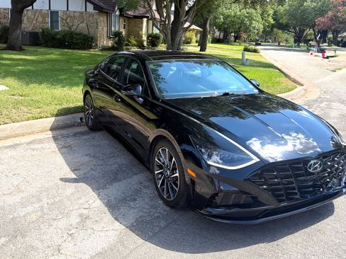 Used 2023 Hyundai Sonata Limited w/ Cargo Package FWD image 1