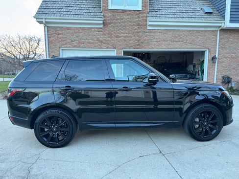 Used 2021 Land Rover Range Rover Sport HSE Silver Edition image 25