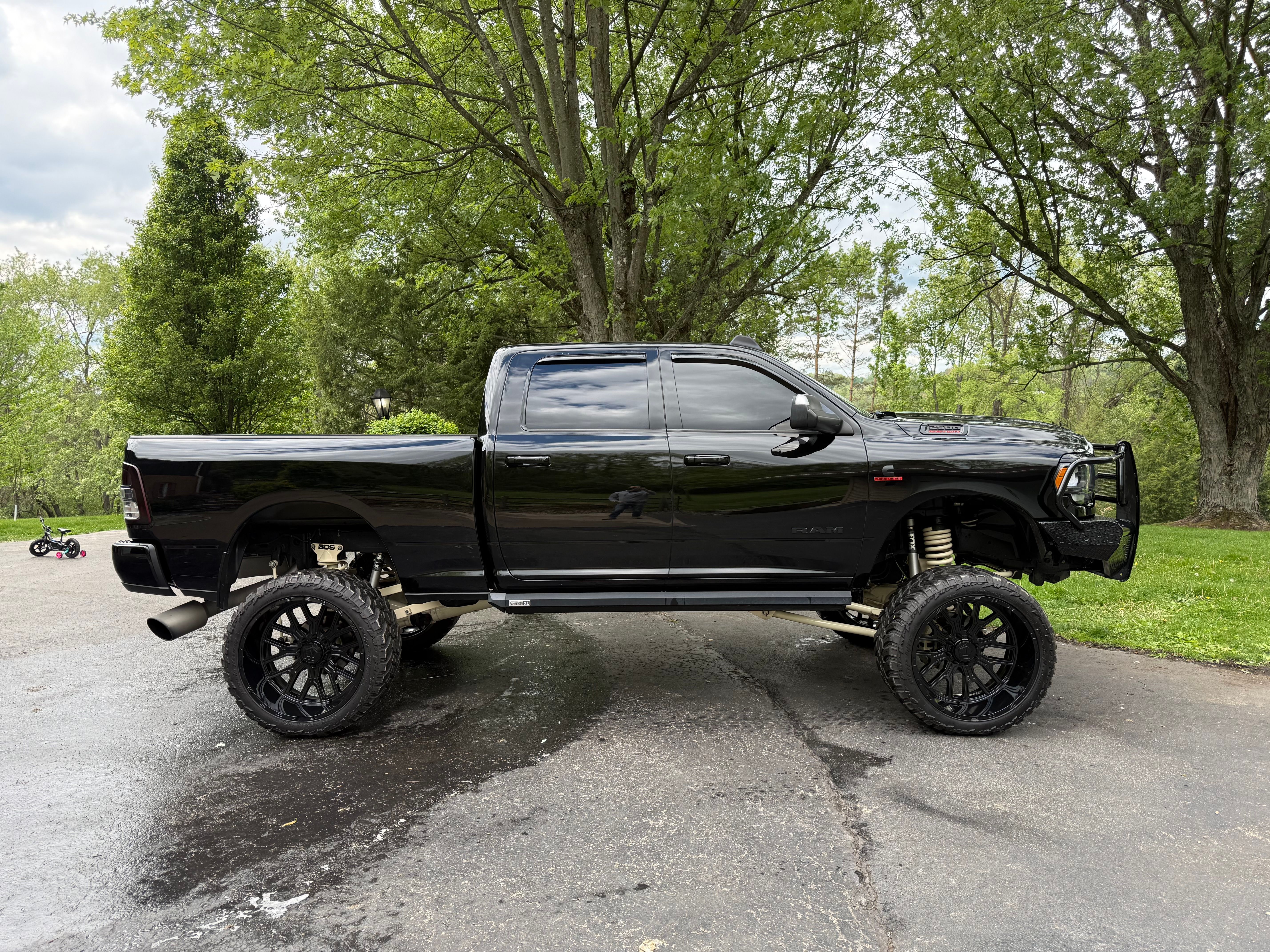 Used 2021 RAM 2500 Big Horn w/ Night Edition AWD/4WD image 17