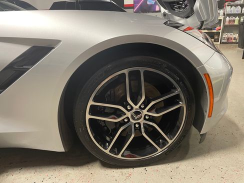 Used 2017 Chevrolet Corvette Stingray Coupe RWD image 17