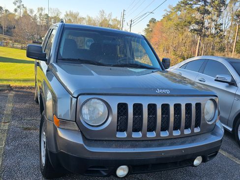 Used 2012 Jeep Patriot Sport image 1