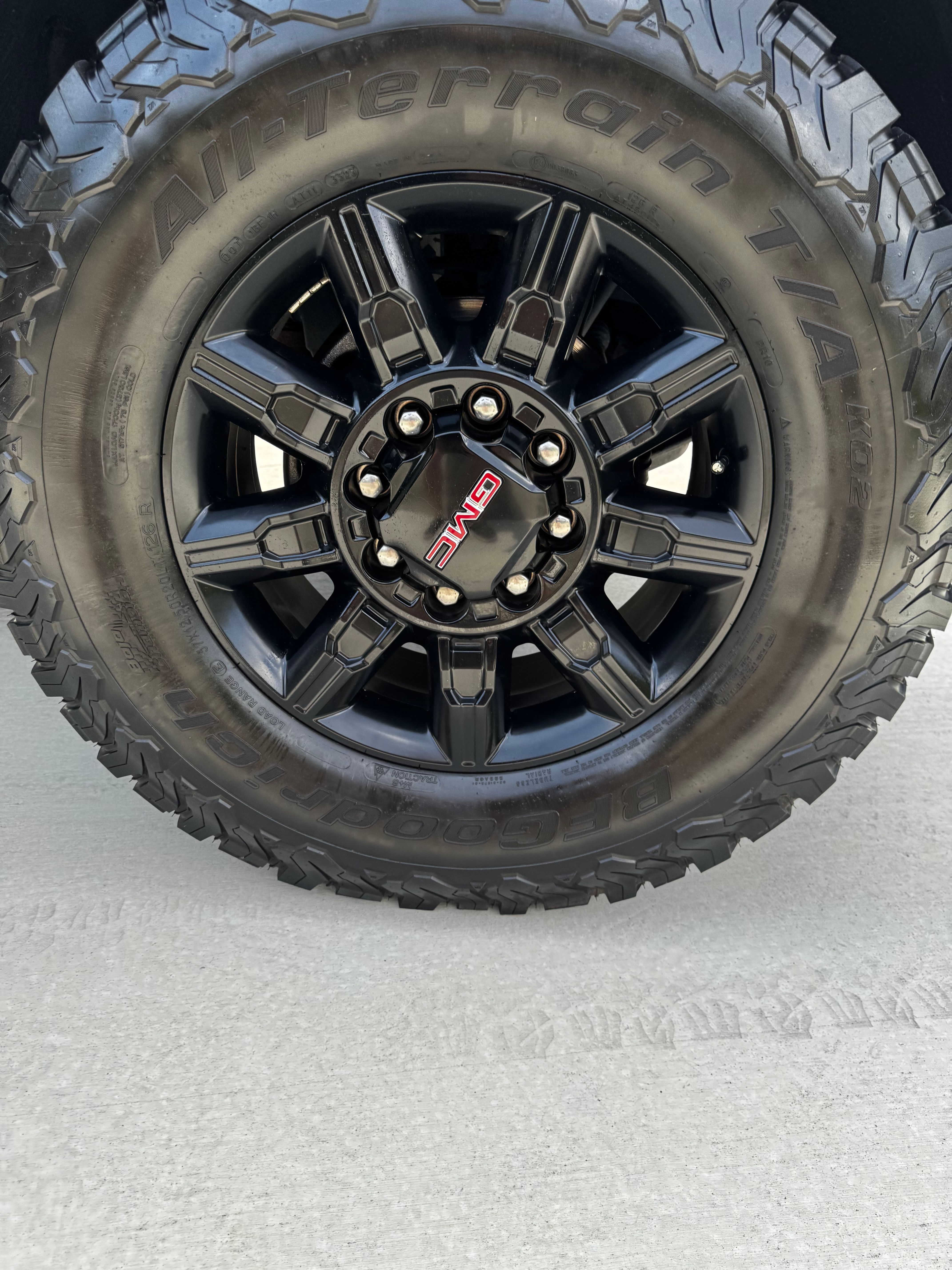 Used 2024 GMC Sierra 2500 AT4 w/ AT4 Premium Plus Package AWD/4WD image 8