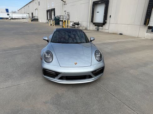 Used 2020 Porsche 911 Carrera 4S image 2