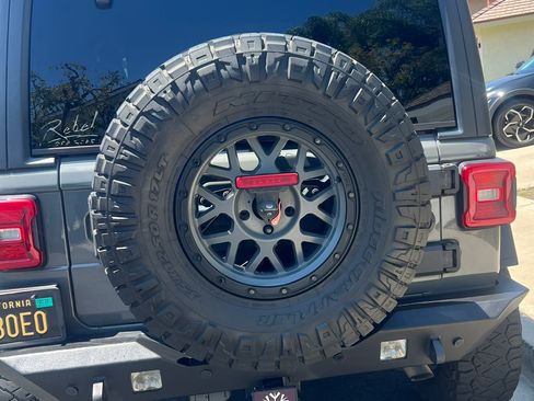 Used 2021 Jeep Wrangler Rubicon AWD/4WD image 5