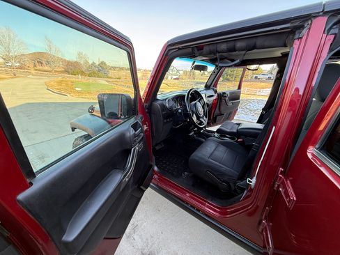 Used 2011 Jeep Wrangler Unlimited Sport image 20