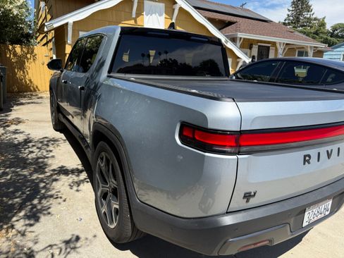 Used 2026 Rivian R1T Adventure AWD/4WD image 5