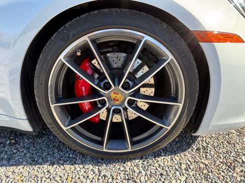 Used 2022 Porsche 911 Carrera 4S image 11